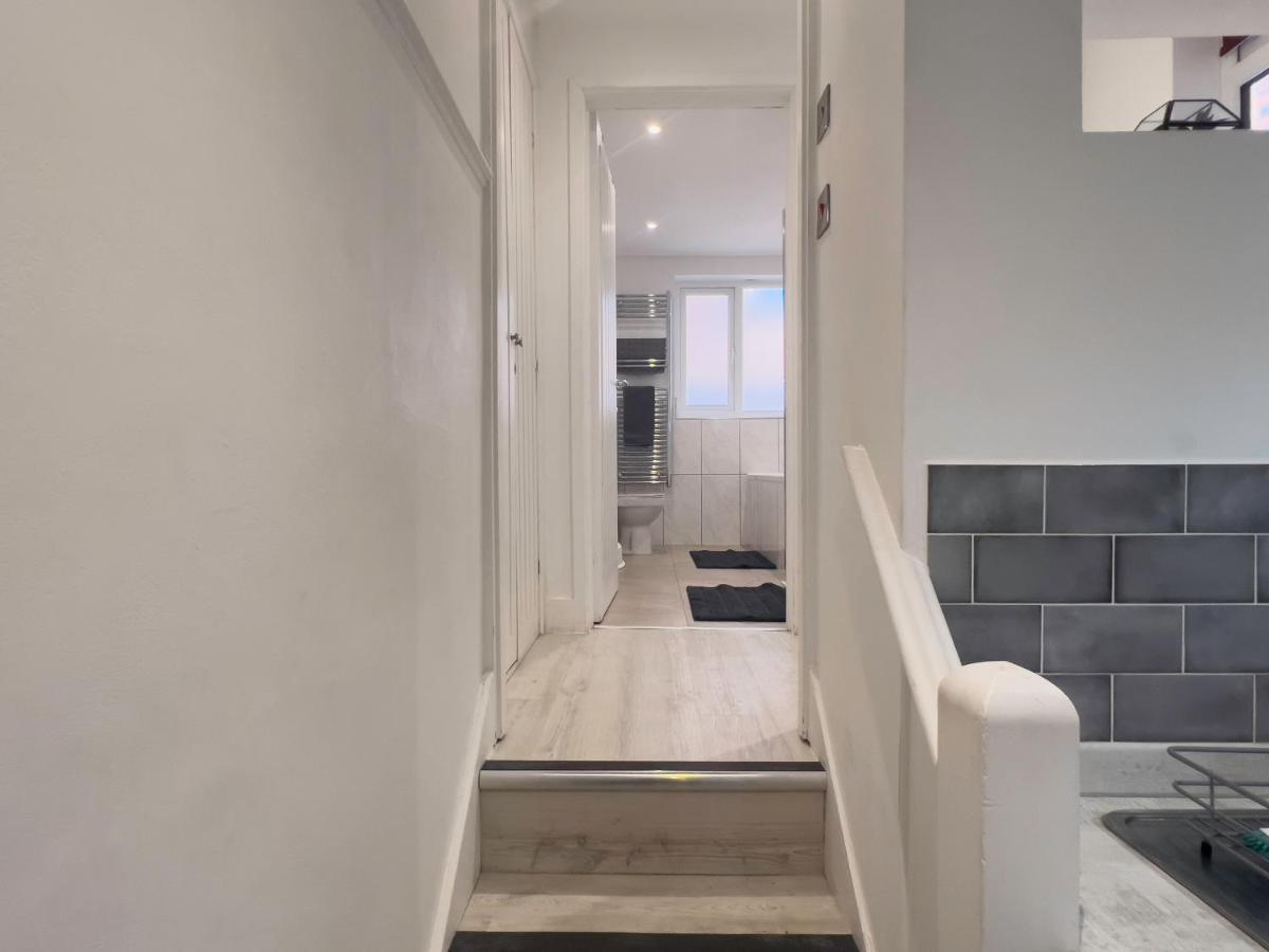 The Dragon Pad Boutique Apartment ロイヤル・タンブリッジ・ウェルズ エクステリア 写真