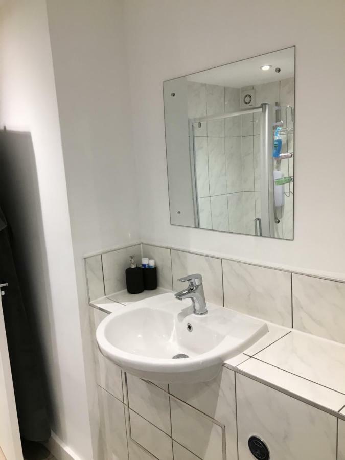 The Dragon Pad Boutique Apartment ロイヤル・タンブリッジ・ウェルズ エクステリア 写真